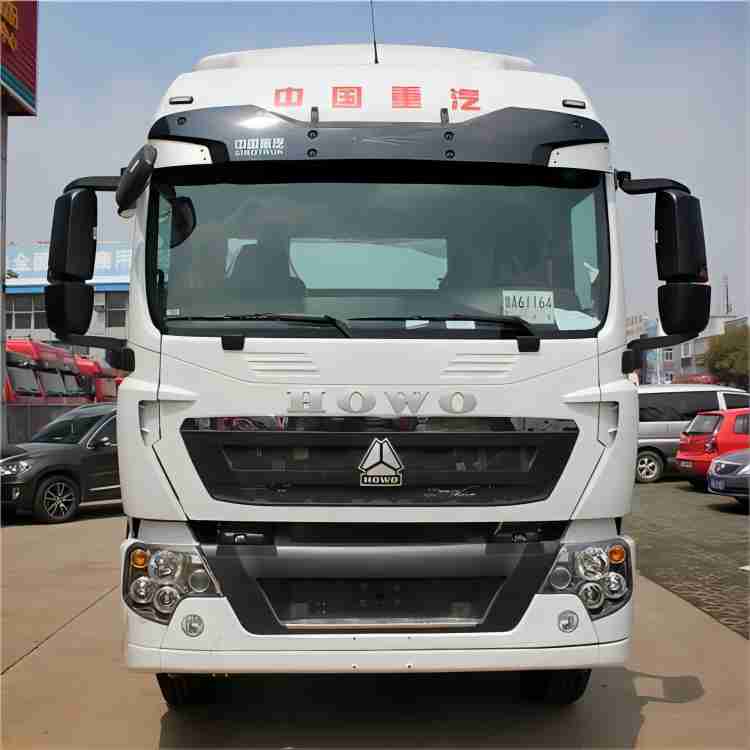 Težak kamion HOWO T5G Traktor